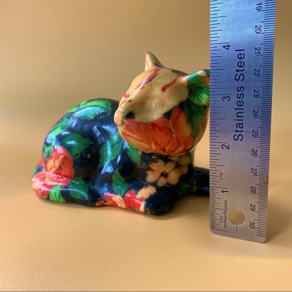 Sleeping Cat | Home Décor - Picture 8 of 9